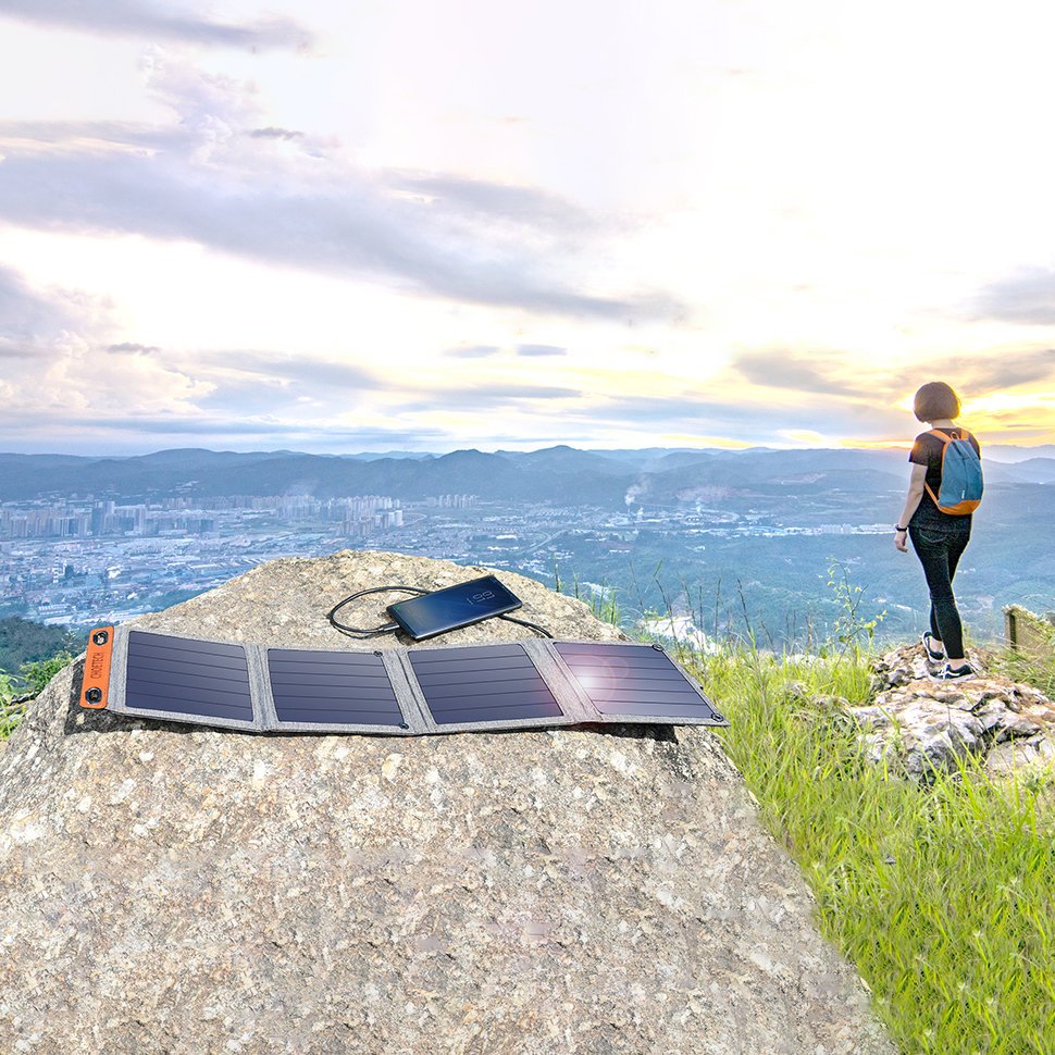 1016581-8-ladowarka-solarna-do-telefonu-turystyczn-choetech-hurtownia-sklep.jpg